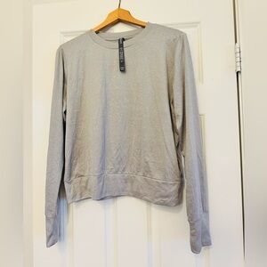 VUORI WOMENS LONG SLEEVE DAYDREAM TOP SZ LG 
NEW NEVER WORN